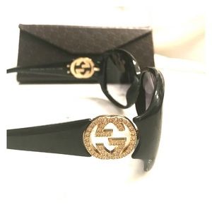 Black Gucci Sungalsses